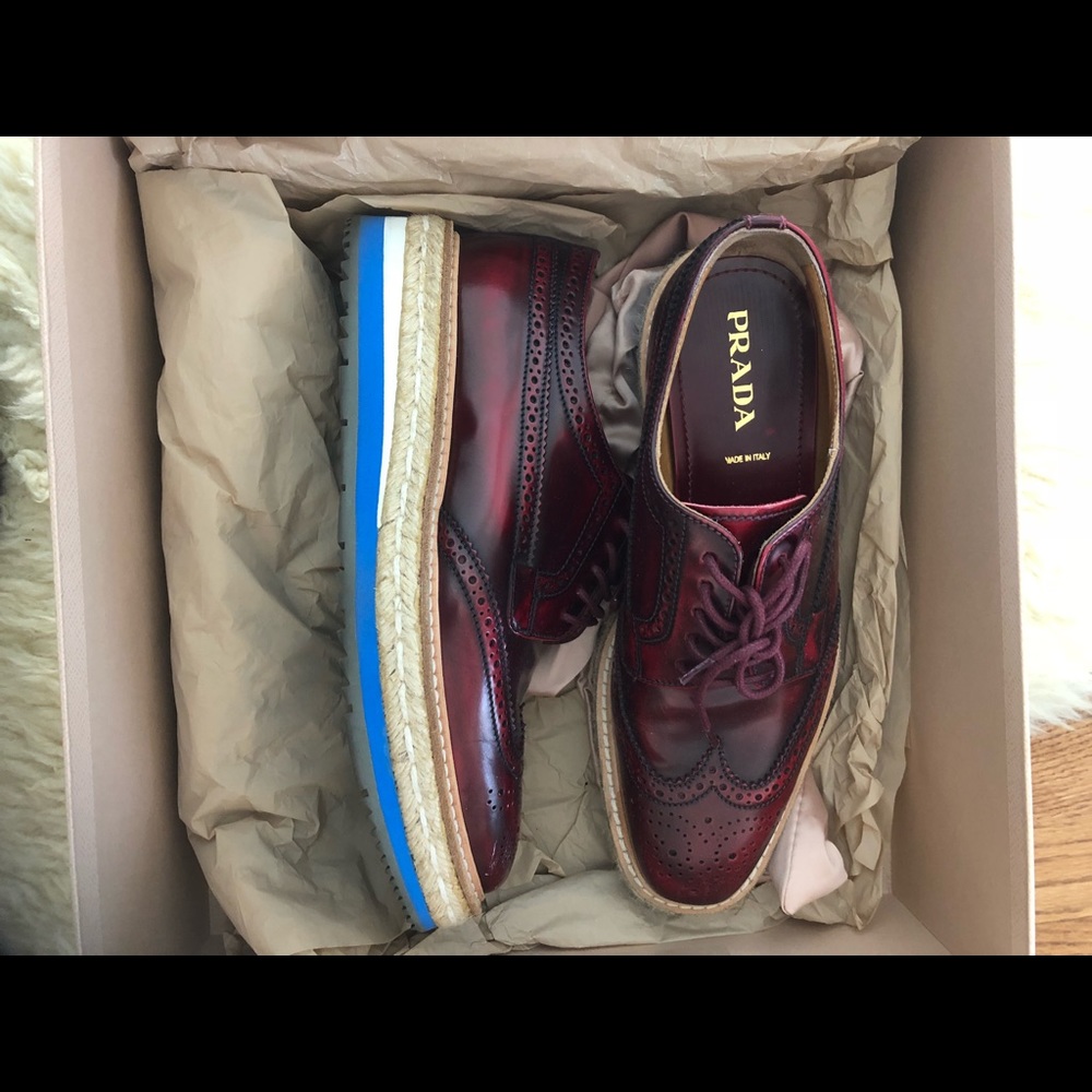 Prada platform brogue-trim leather oxfords - Picture 2 of 7